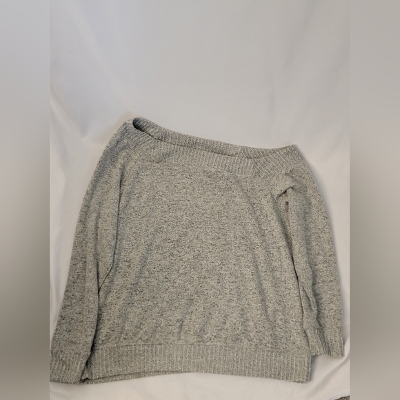 NWT Torrid Callie Off-the-Shoulder Sweater Size 1 (1X 14-16) - Picture 1 of 9
